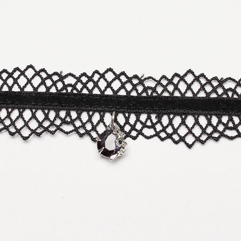 Goth Lace Gradient Pendant Choker