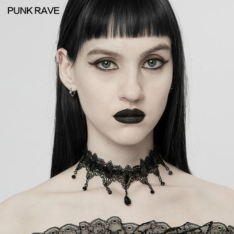 Gothic glamorous choker