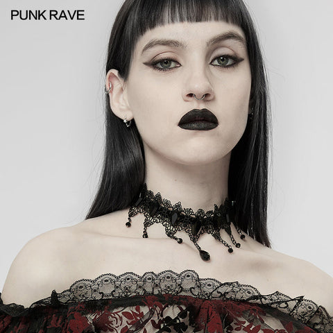 Gothic glamorous choker